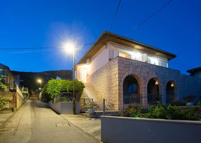 Anika Apartment Komiza